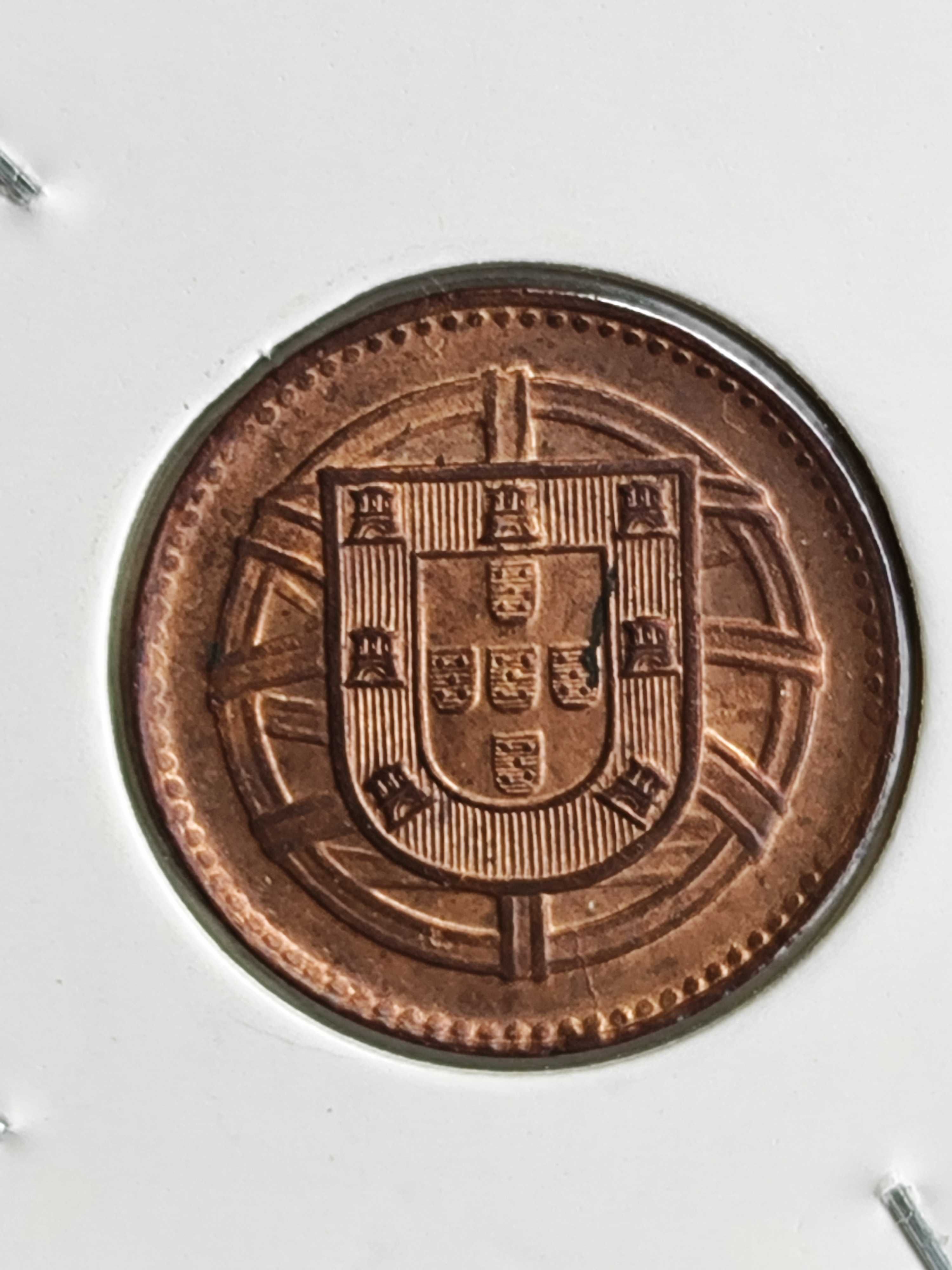 Lote de 4 moedas da República Portuguesa a 5€