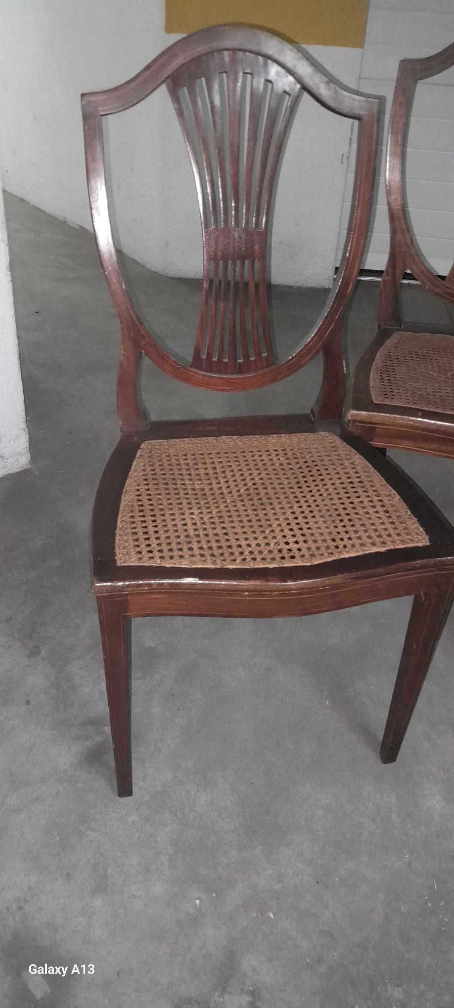 4 Cadeiras de estilo inglês