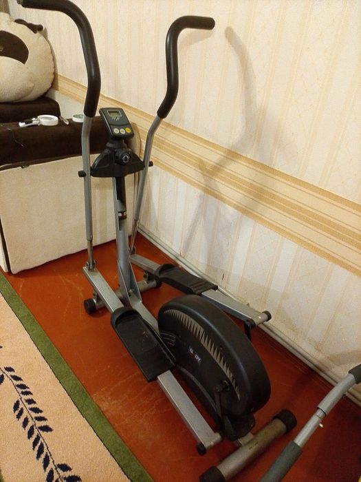 Тренажер орбитрек