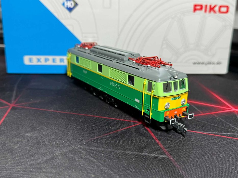 Lokomotywa ET21-375 DCC ESU LokPilot V5 PluX 22-pin (h0)