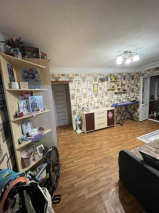 Сдам трикімнатну квартиру біля метро дарниця лівий берег