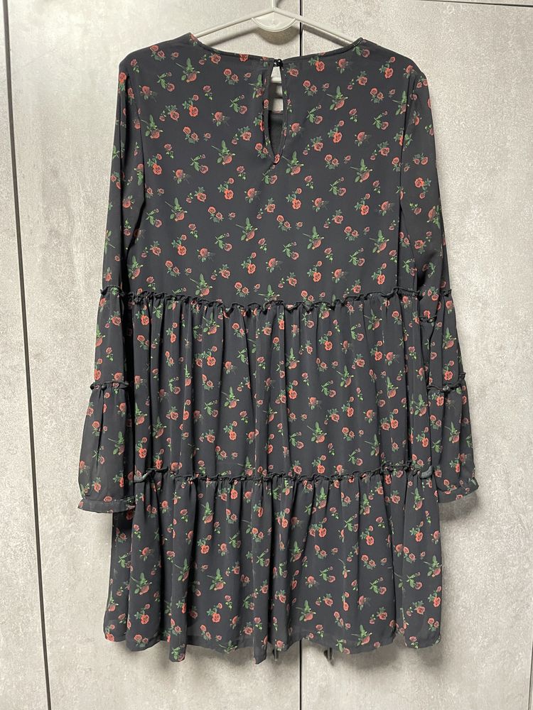 Mohito - szyfonowa sukienka w kwiatki rozmiar 38