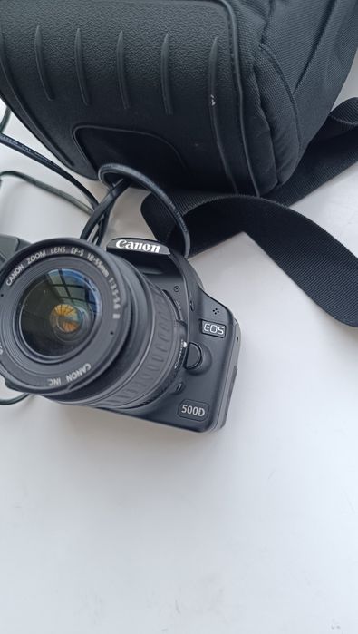 Máquina fotográfica Canon 500D com bolsa lente 18-55mm video full hd