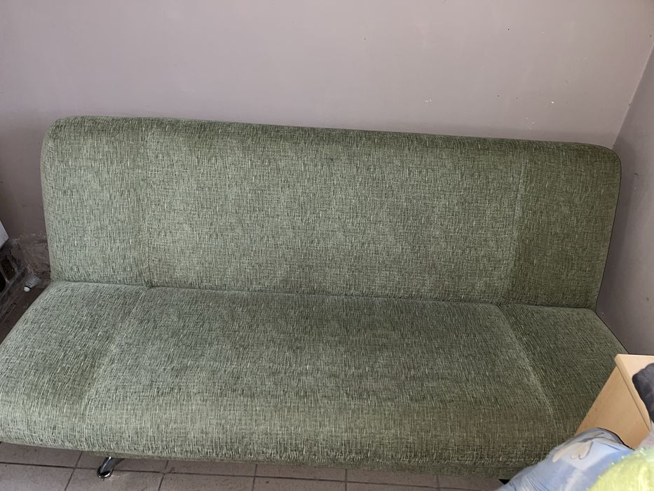 Oddam za darmo  kanape i stelaz