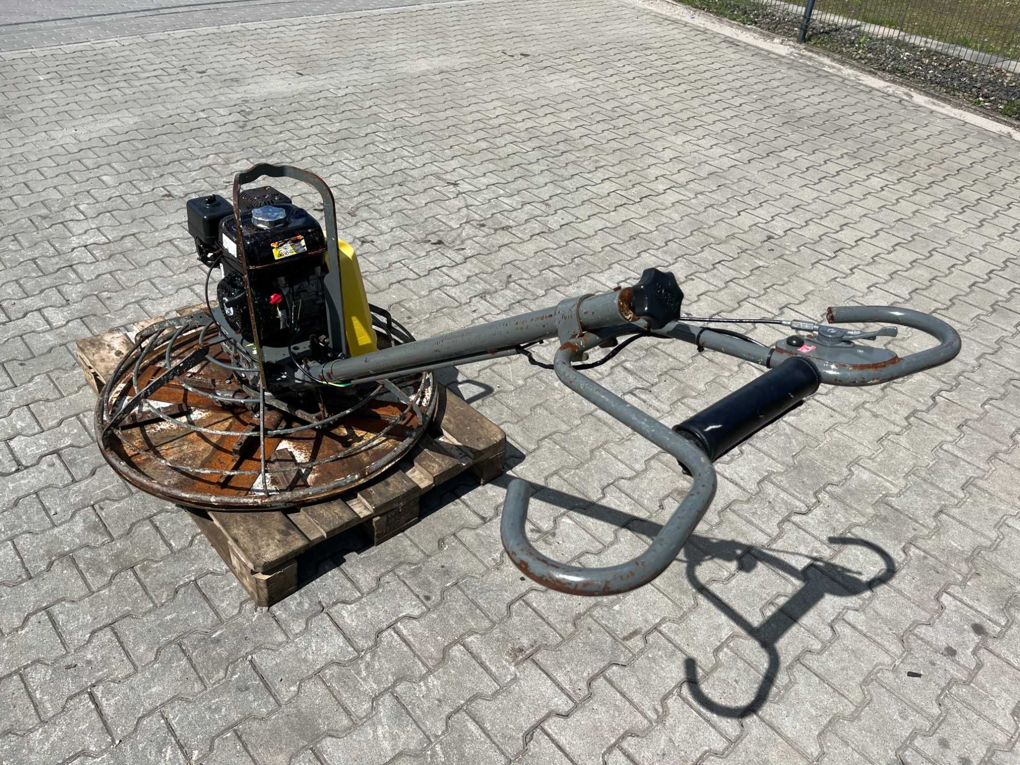 Zacieraczka spalinowa do betonu Wacker Neuson CT 36