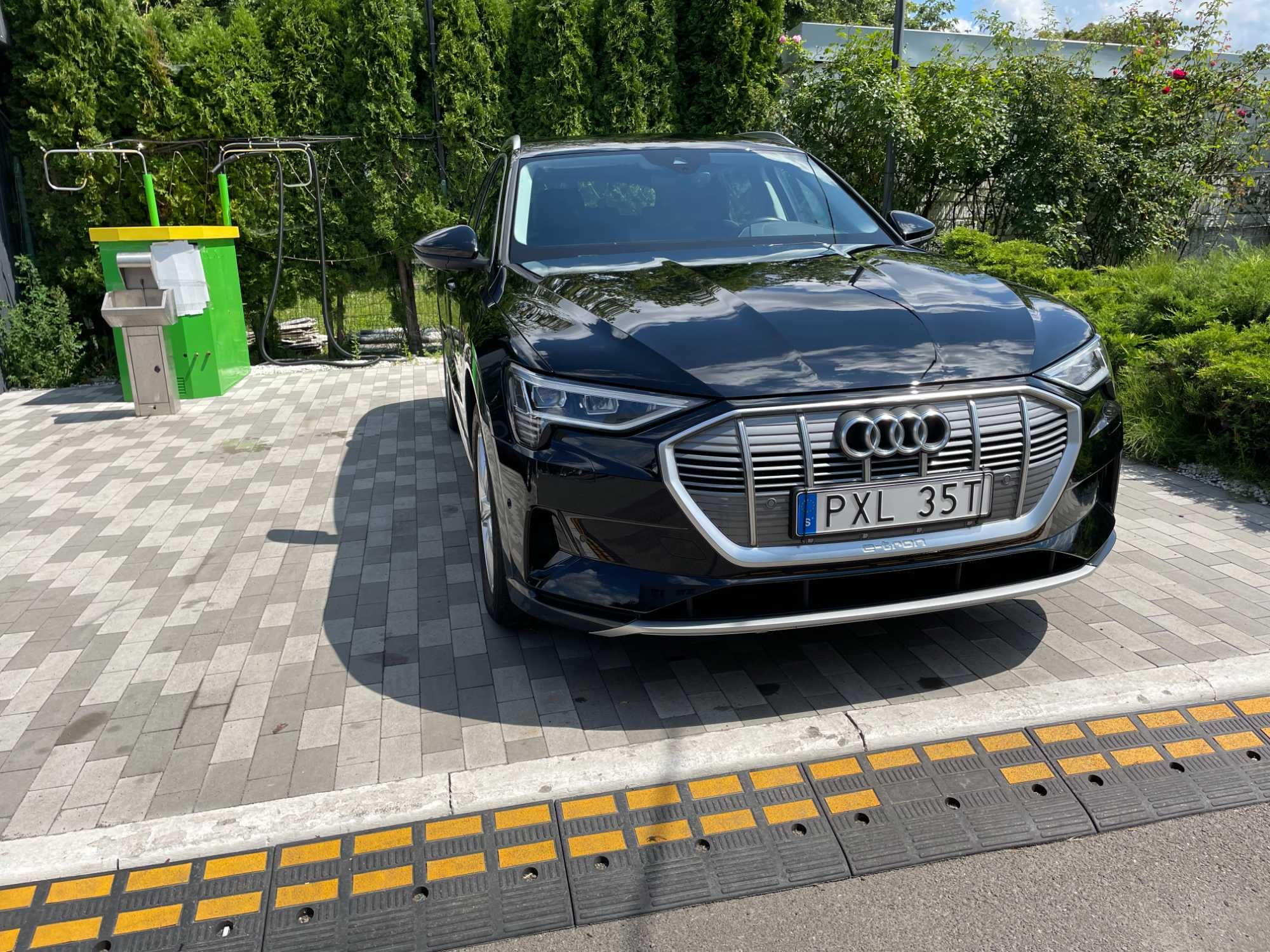 Audi E-tron 55 quattro 2021