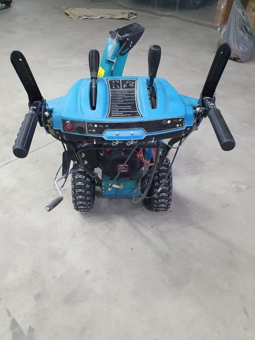 Снігоприбиральна машина Klever TG8 STG8062-AE
(1)