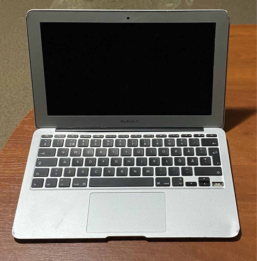 Ноутбук MacBook A1465 11.6"/ 4GB RAM/120GB SSD/i5 CPU ! N2209
