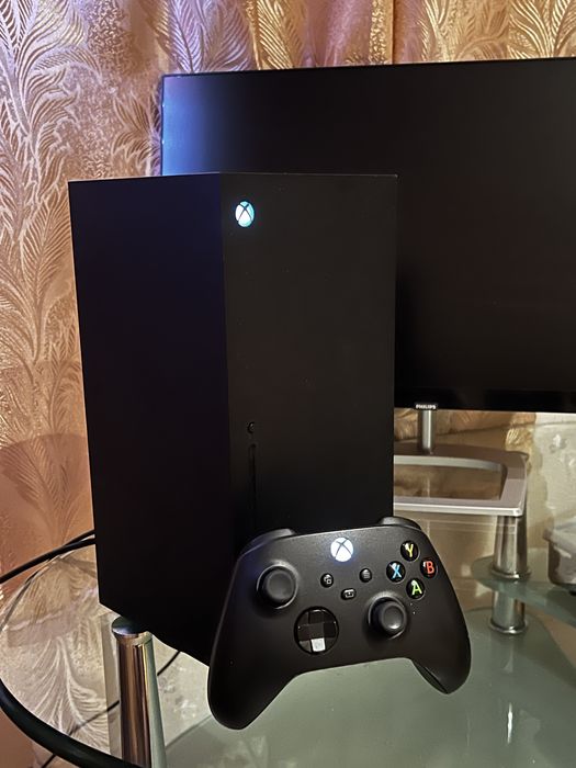 Консоль Xbox series X 1ТБ один геймпад + монітор в комплекті