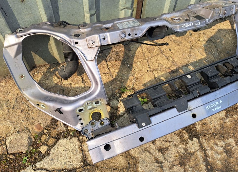 Opel Meriva A Pas przedni belka okular Z166