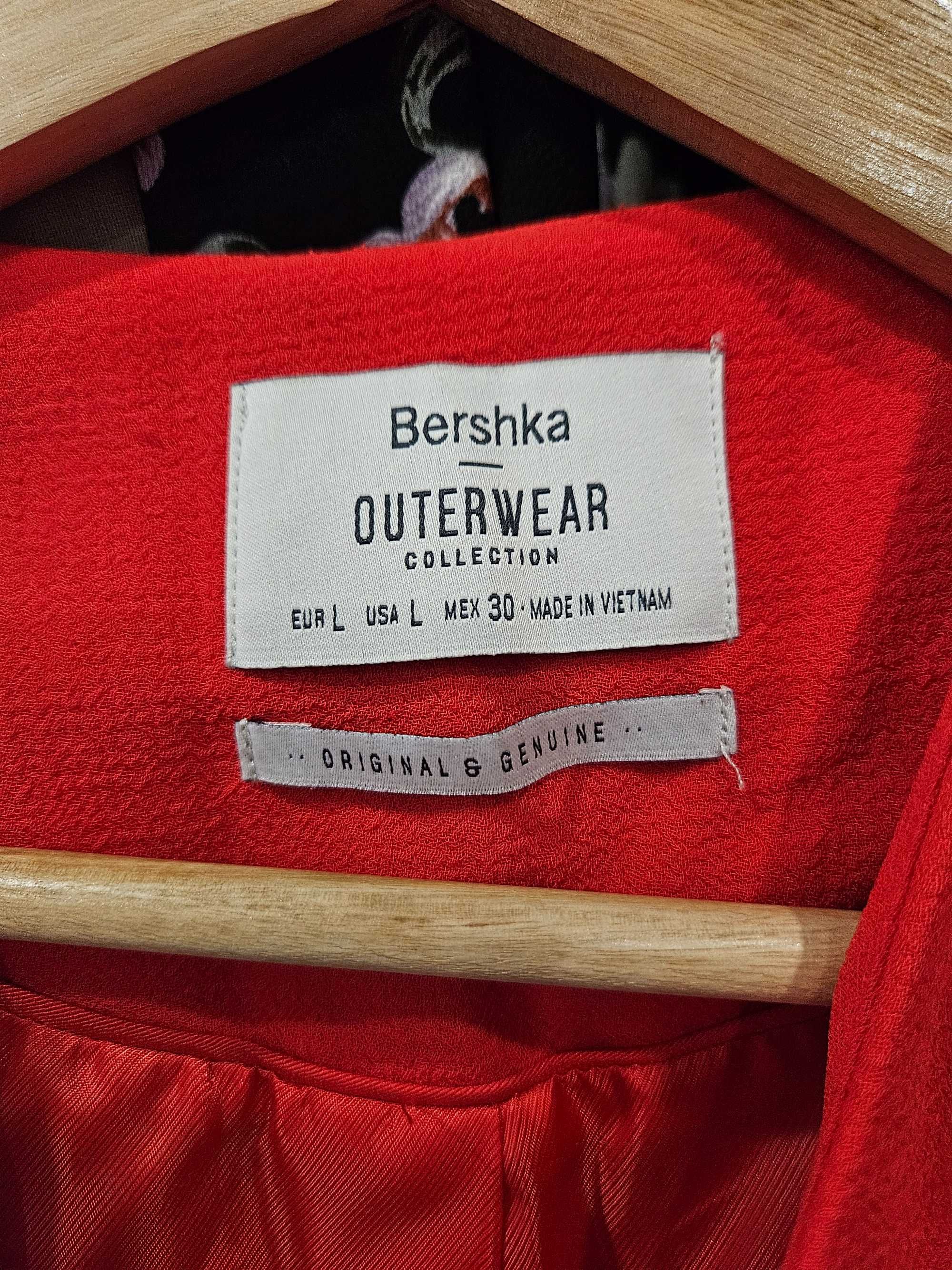 Casaco vermelho Bershka