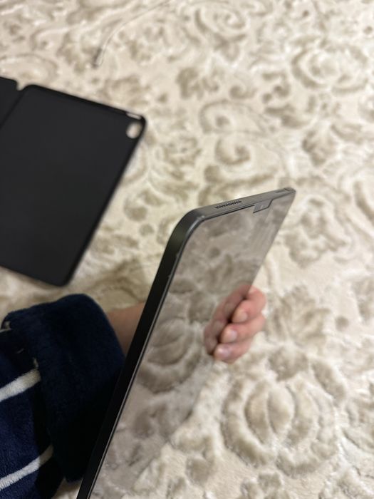 Продам iPad Air 4 256 gb Space Grey