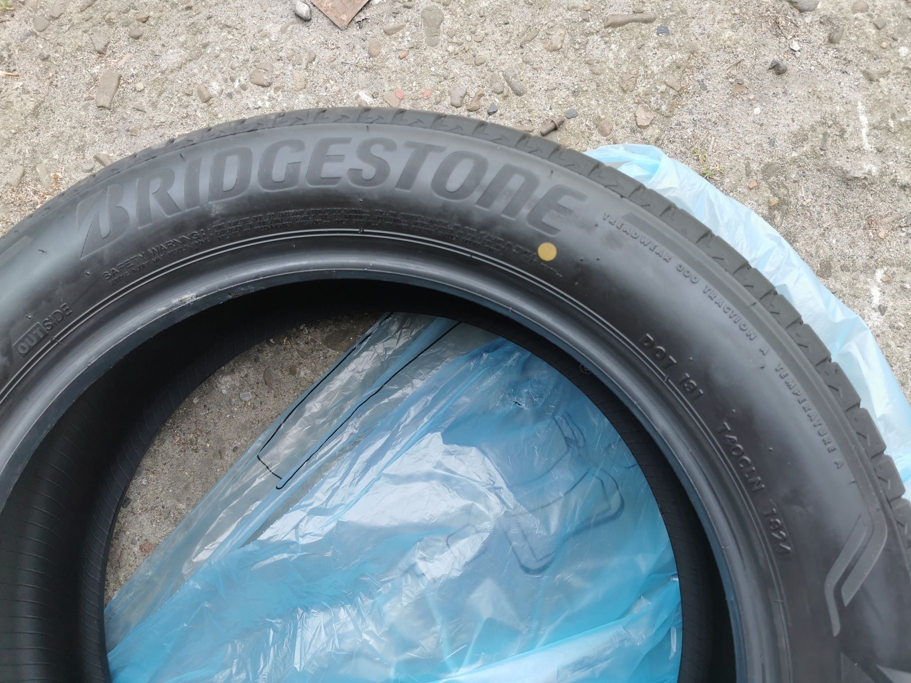 Opony Bridgestone alenza 225/55R19 99v