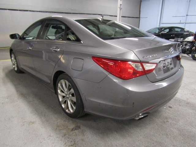 Hyundai Sonata SE 2013 року