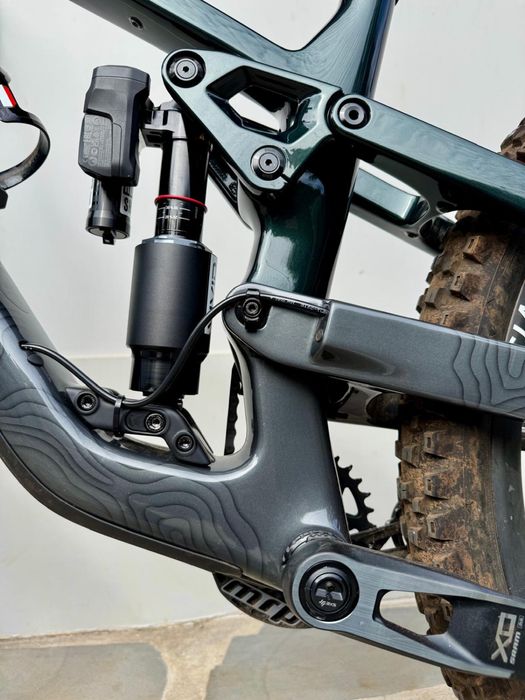 Trek Slash Flight Attendand