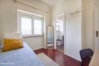 678555 - Quarto com cama de solteiro em apartamento com 7 quartos