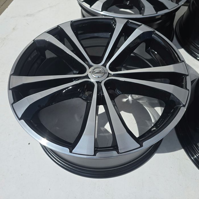 Opel Astra H Vectra Signum Zafira Meriva 5x110 ET35 18'' 8J 4X