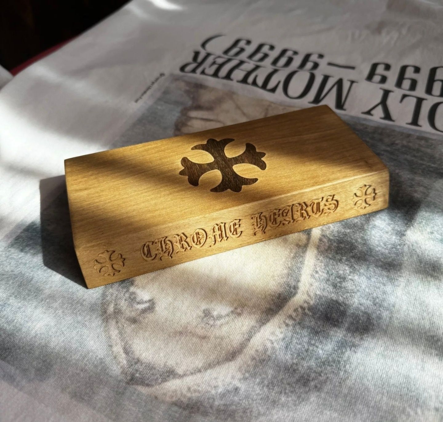 Chrome Hearts дерев'яний дисплейний блок