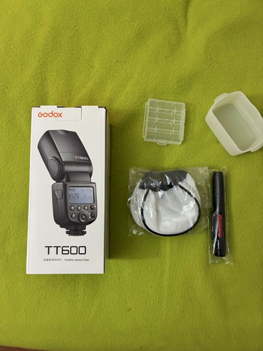 Godox TT600 ainda na caixa sem uso