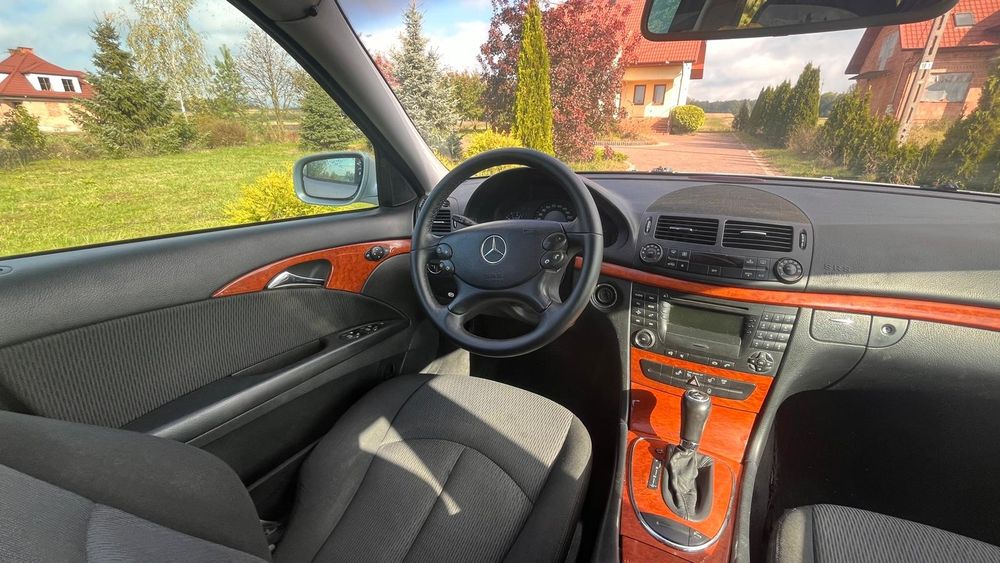 Mercedes Benz 220 cdi