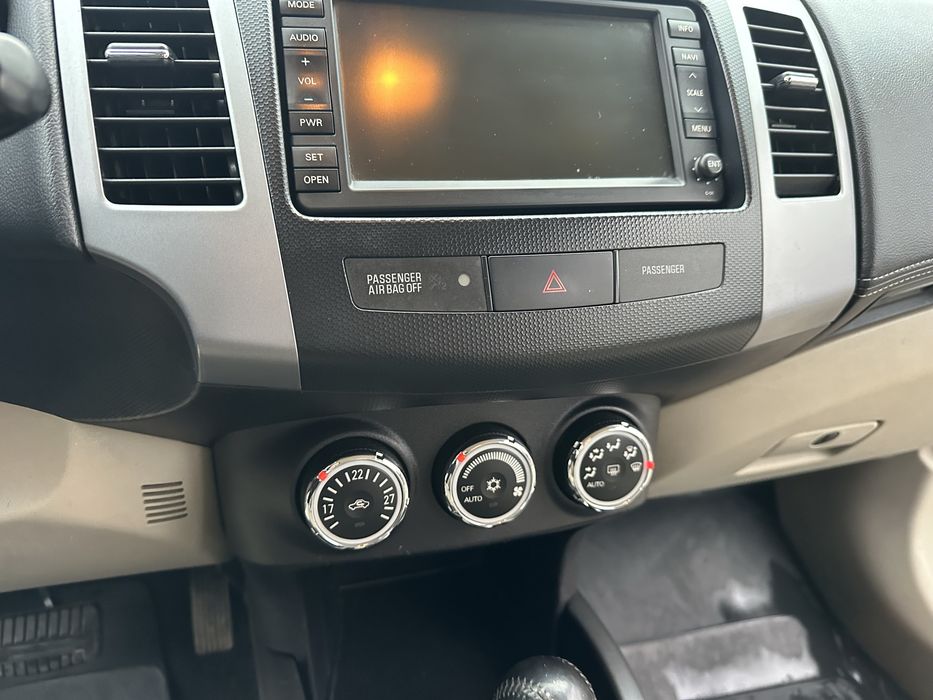 CITROEN  C-CROSSER. Автомат. 7-мість