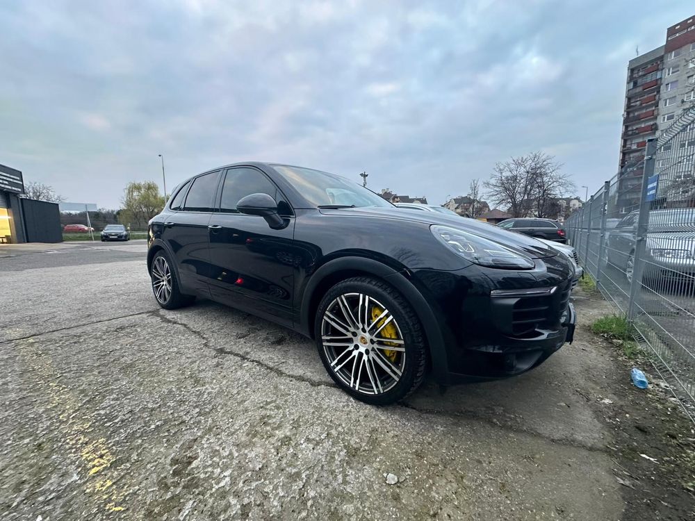 Porshe Cayenne 4.2D