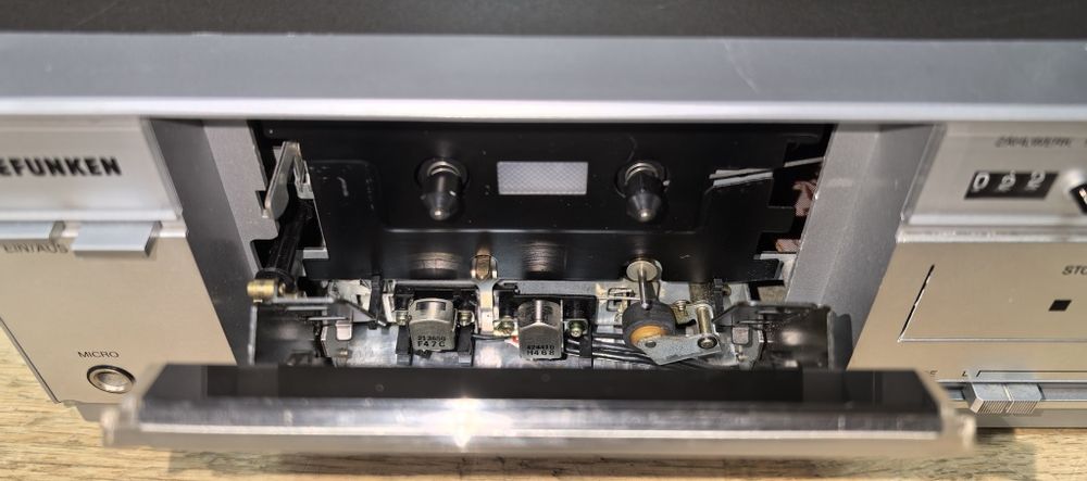 Касетний програвач Telefunken HC800