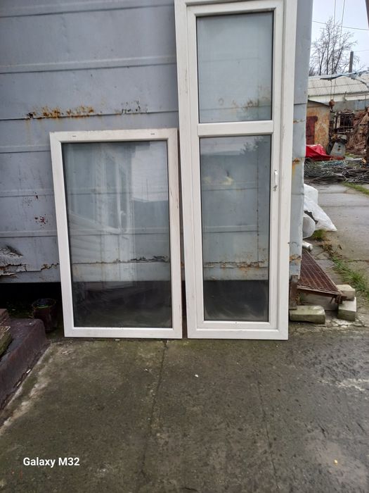 Балконі двері та вікно