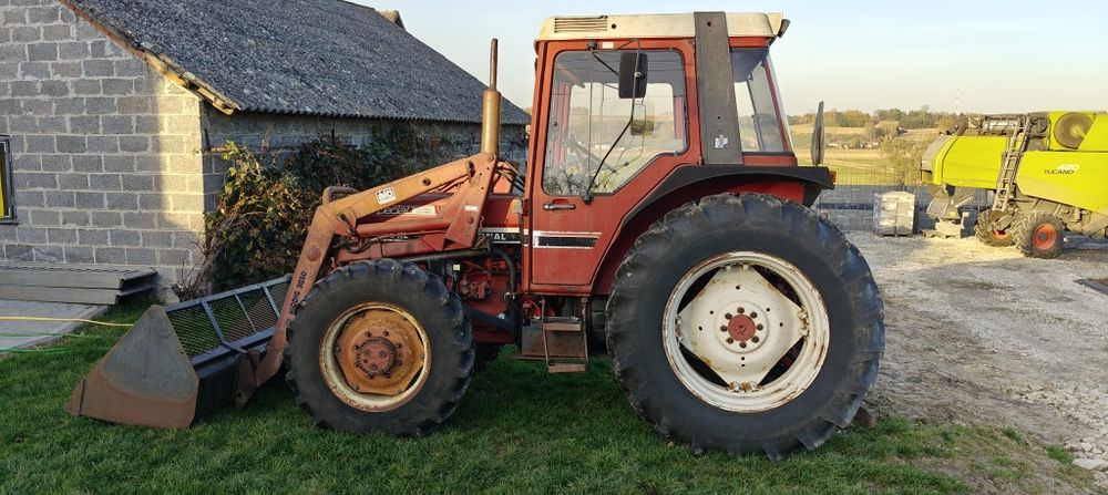 Case international 685 XL Fendt 250S