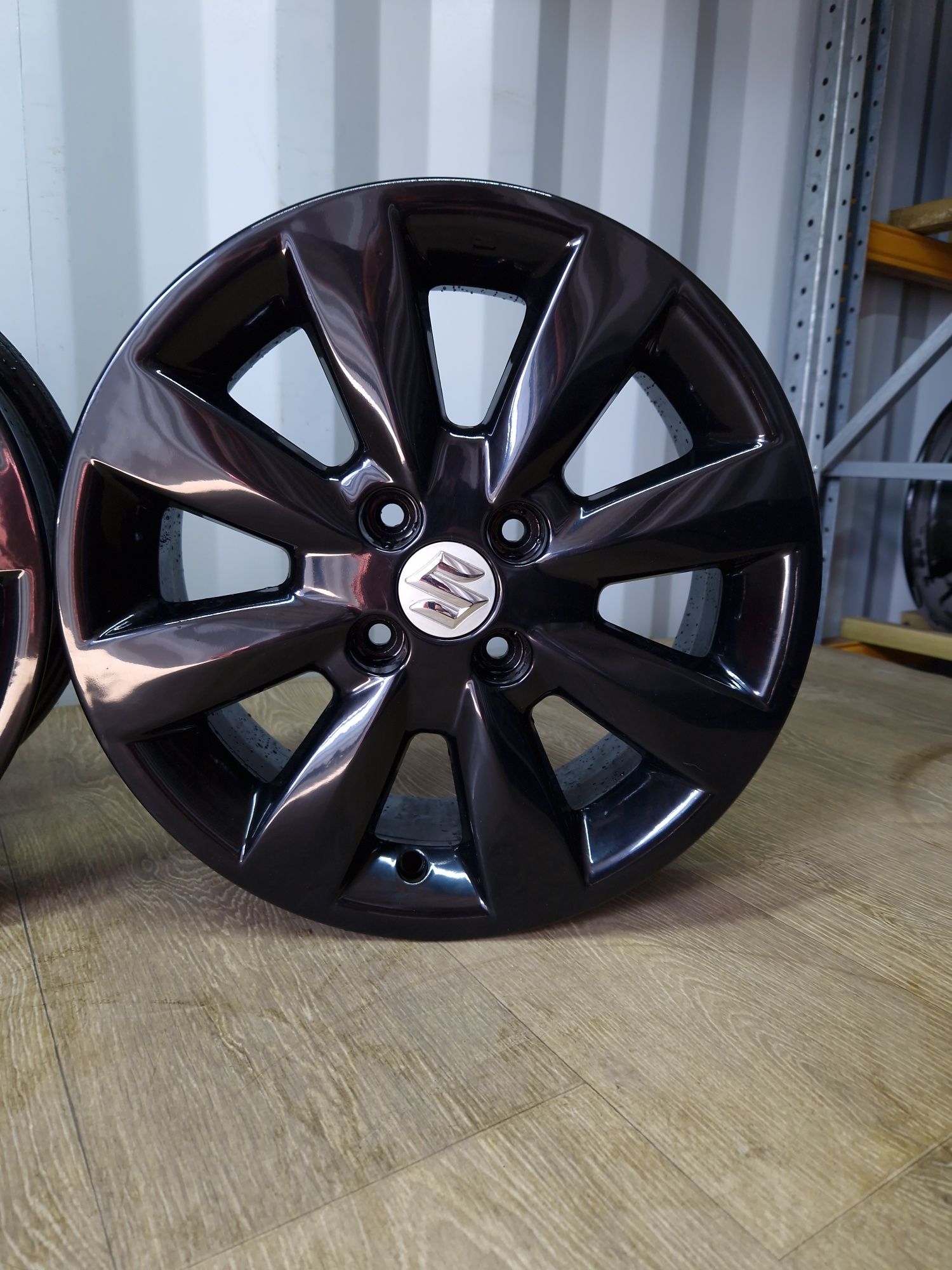 Felgi 15 suzuki Liana ignis 4x100 6j et45 os 54.1