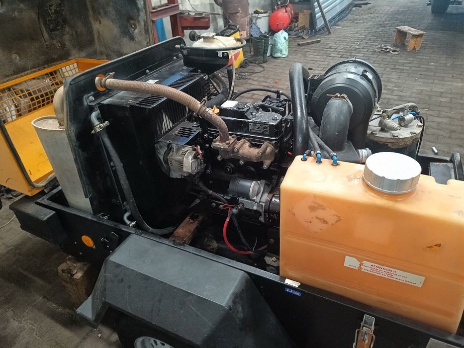 Kompresor sprężarka śrubowy Doosan  731