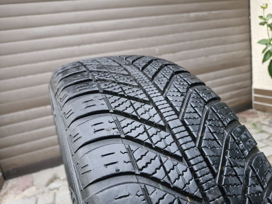 Opony całoroczne Goodyear