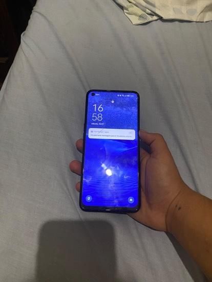 OPPO A96 ecrã um pouco partido