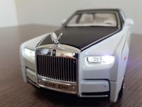 Rolls Royce Phantom 1:24, napęd, światła, dźwięk, oryginalne pudełko