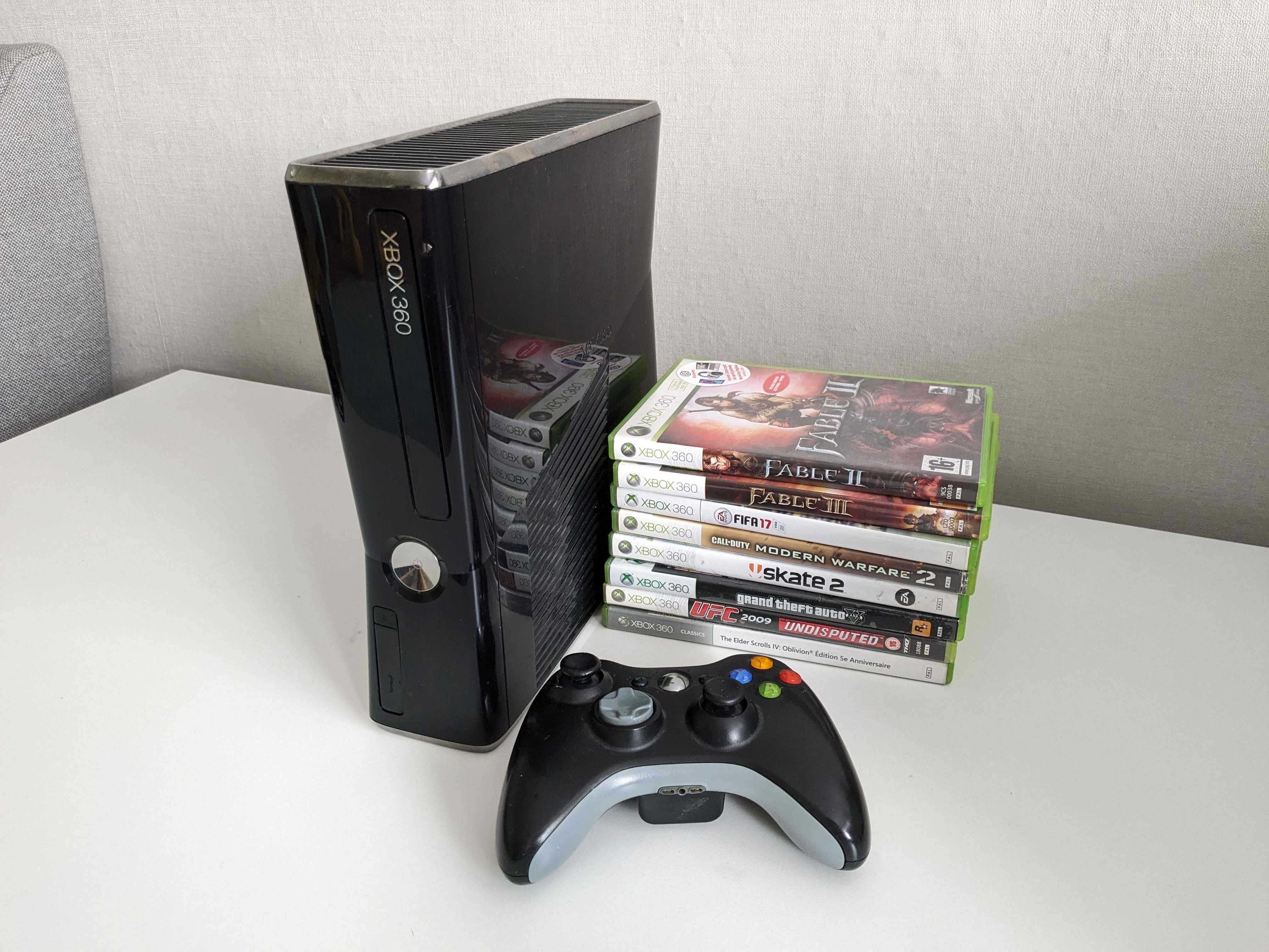 Xbox 360 Slim (250gb) + 8 gier