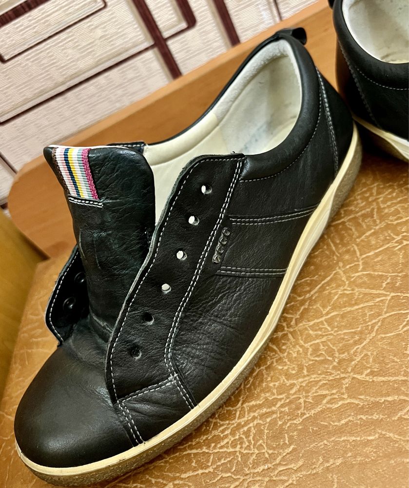 Жіночі туфлі мокасини (кеди) ECCO, оригінал, р. 38, устілка 25 см