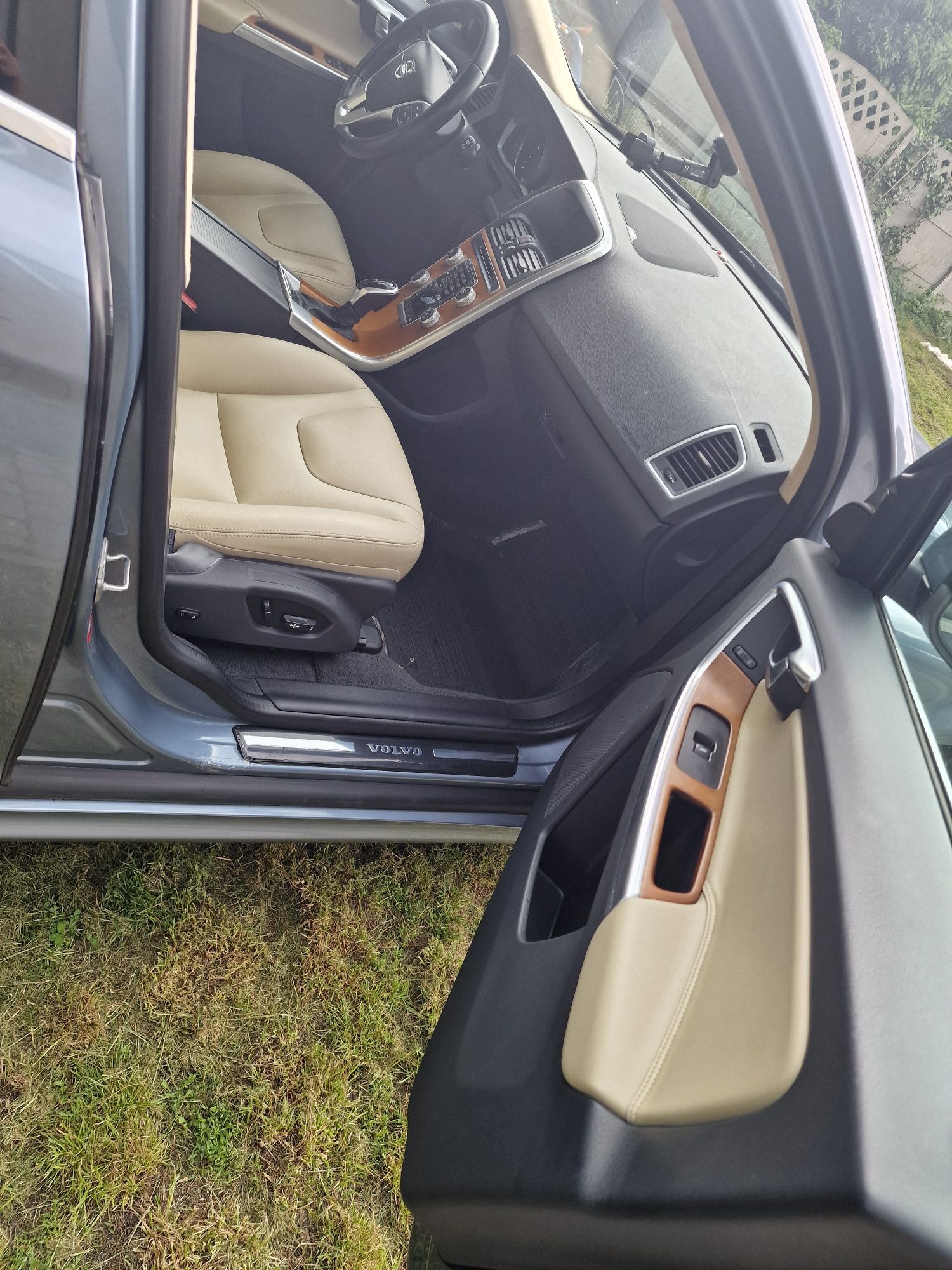 Volvo XC60 T5 2.0 maly przebieg