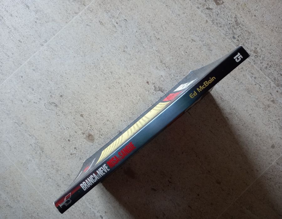 Branca de Neve / Rosa de Sangue, Ed McBain