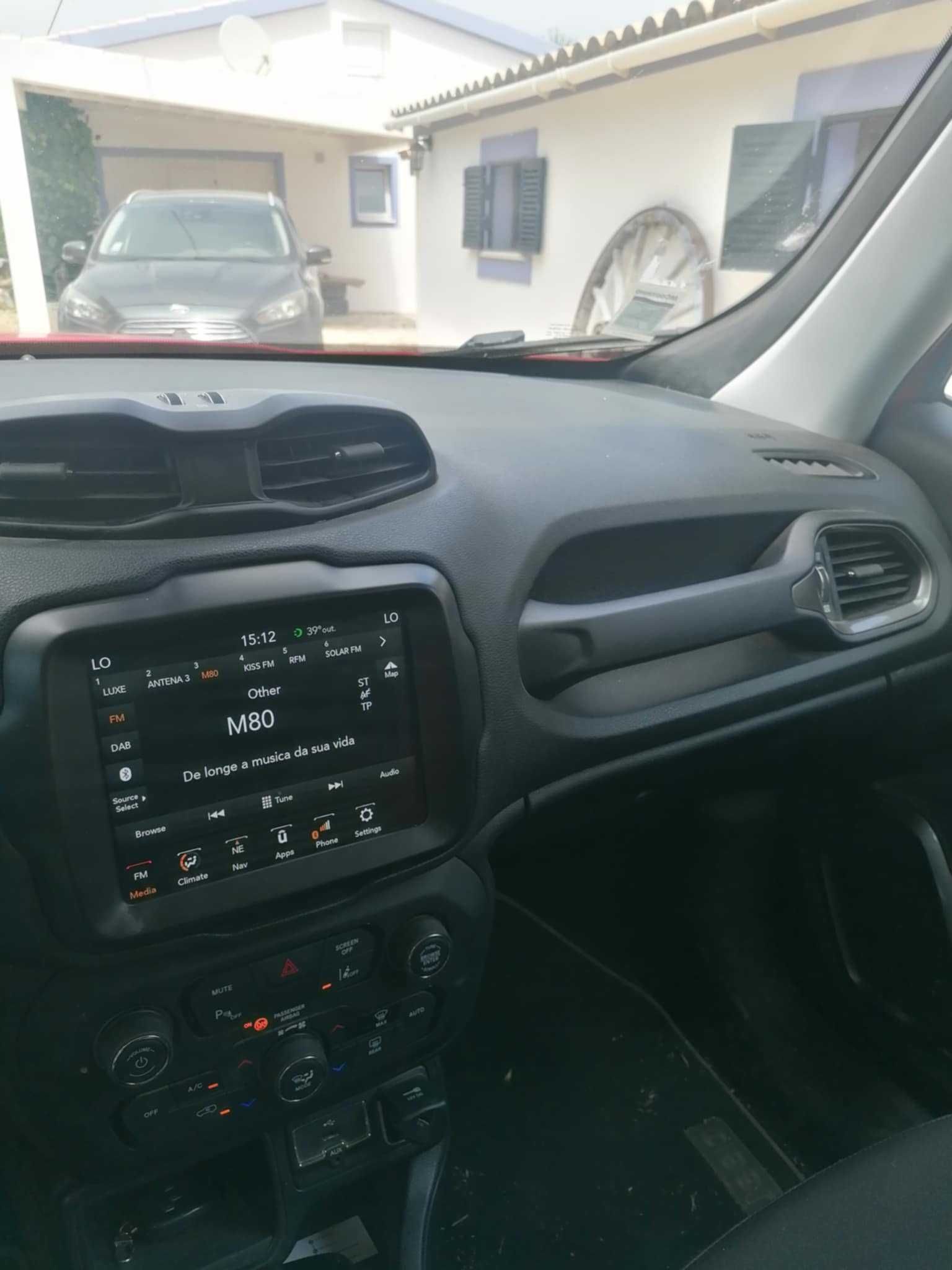 Jeep Renegade 1L T com led farois 2018