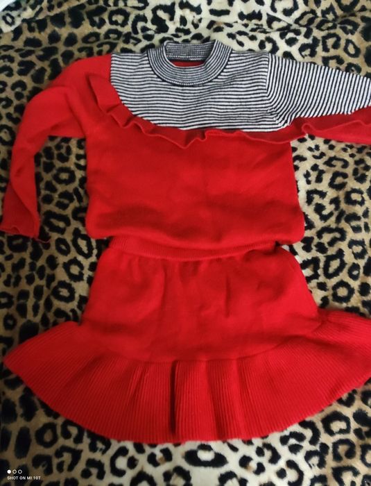 Одяг для дівчинки 92-98 розміру кофта сукня плаття піжама спідниця