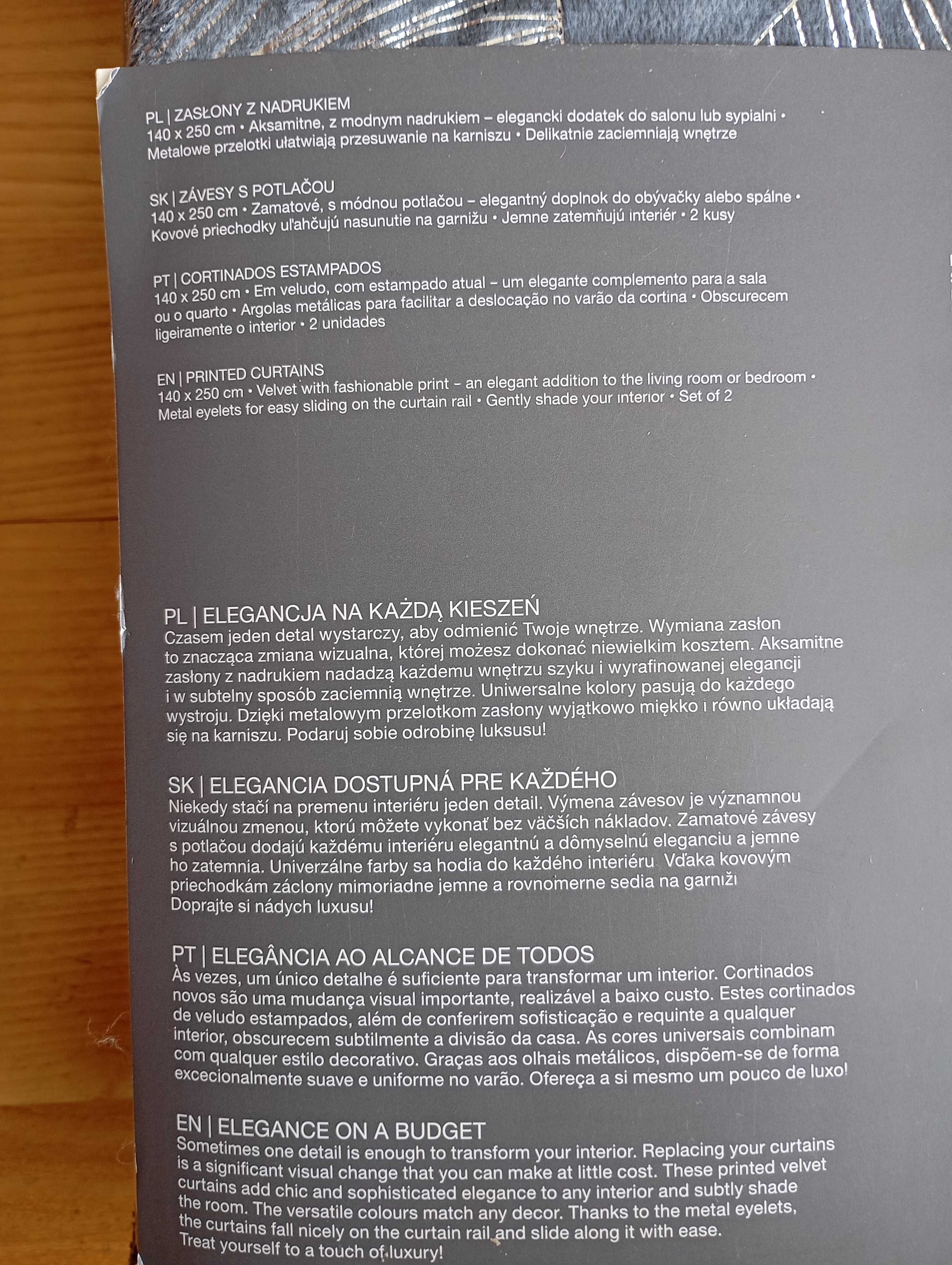 Zasłony na przelotach ze srebrną nitką 140x250