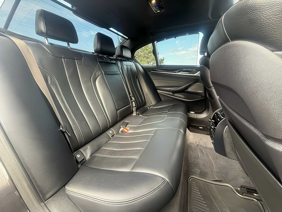 BMW 5 Series      2018