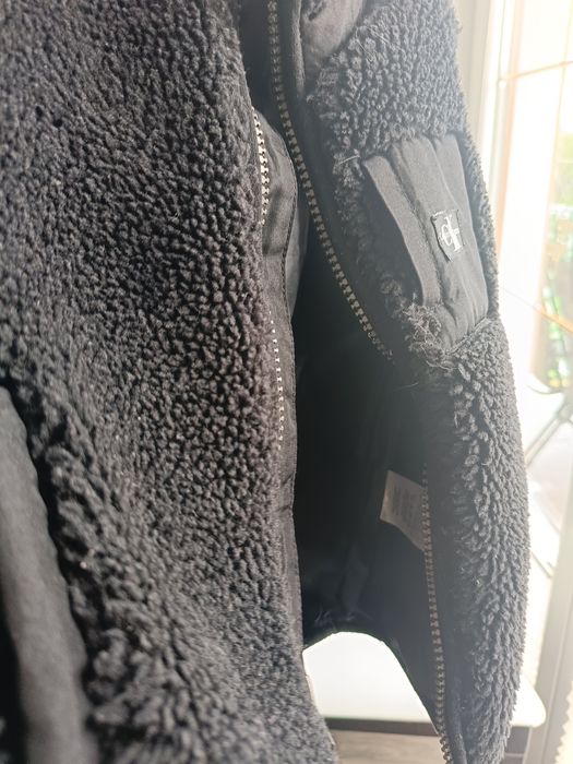 Czarna kamizelka baranek Calvin klein 18 miesięcy