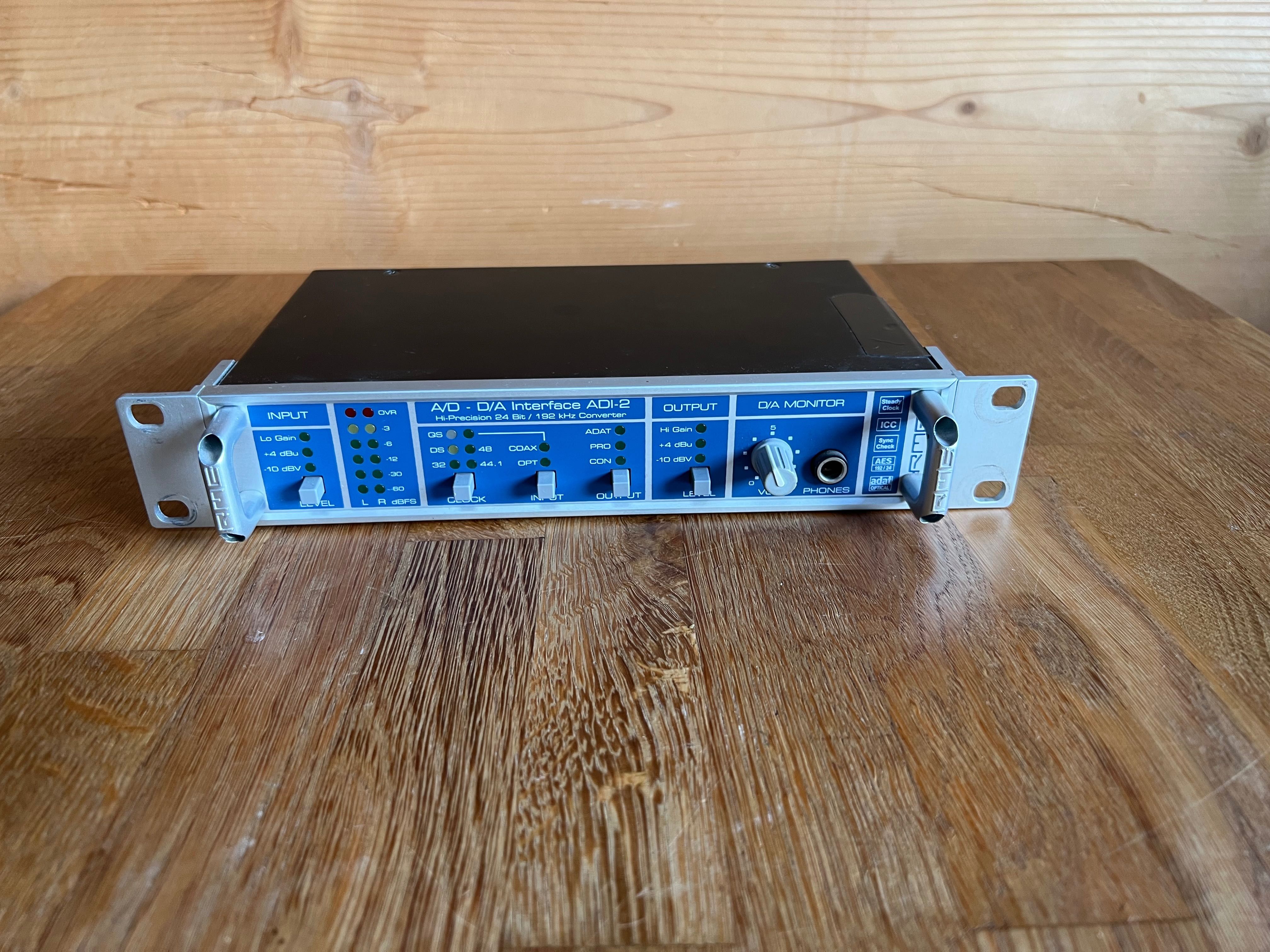 Przetwornik AD/DA Interface audio RME ADI-2 24-bity/192kHz