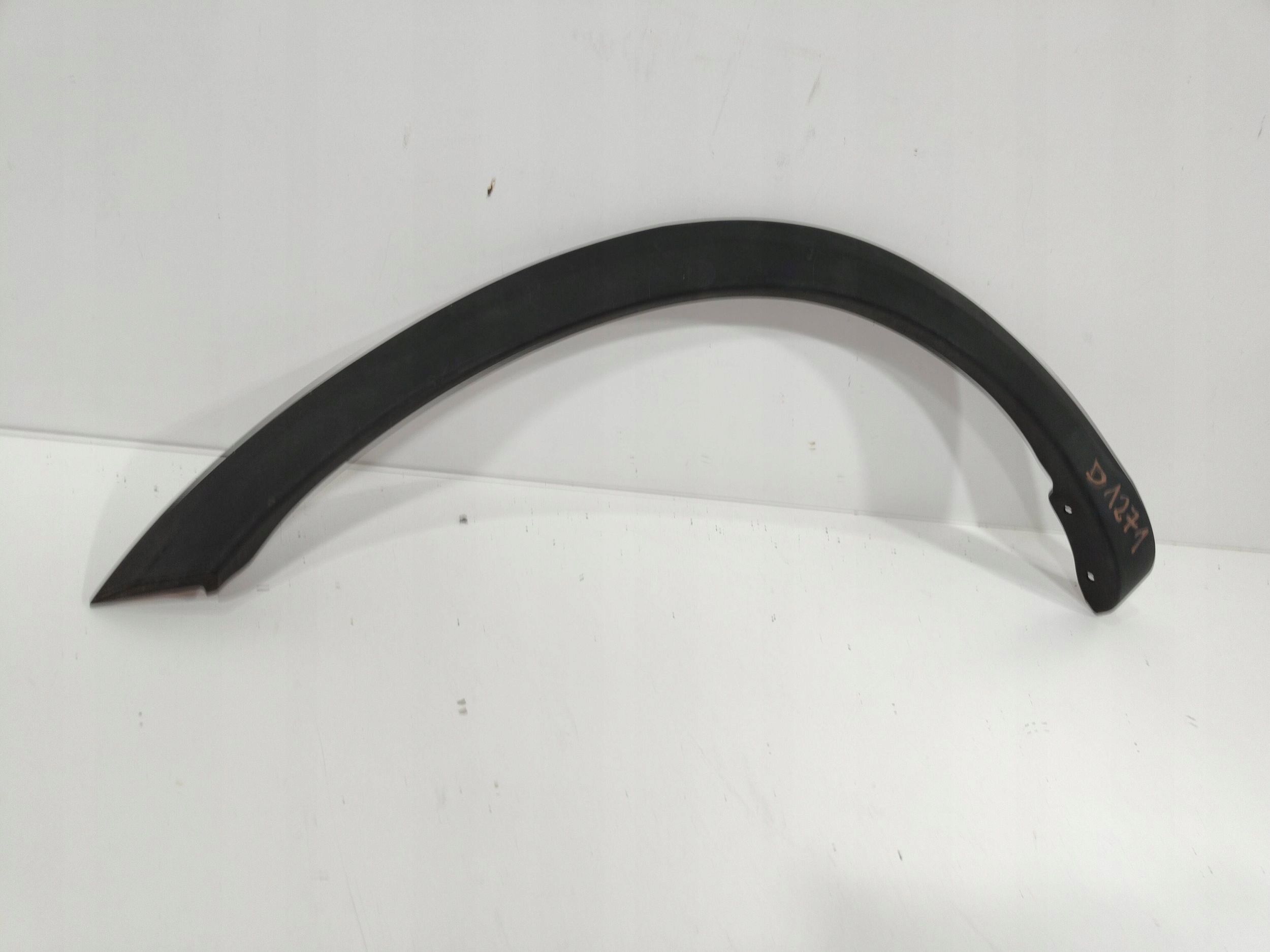 Suzuki swift ii Listwa błotnika Prawy przód 990E0-68L09-000