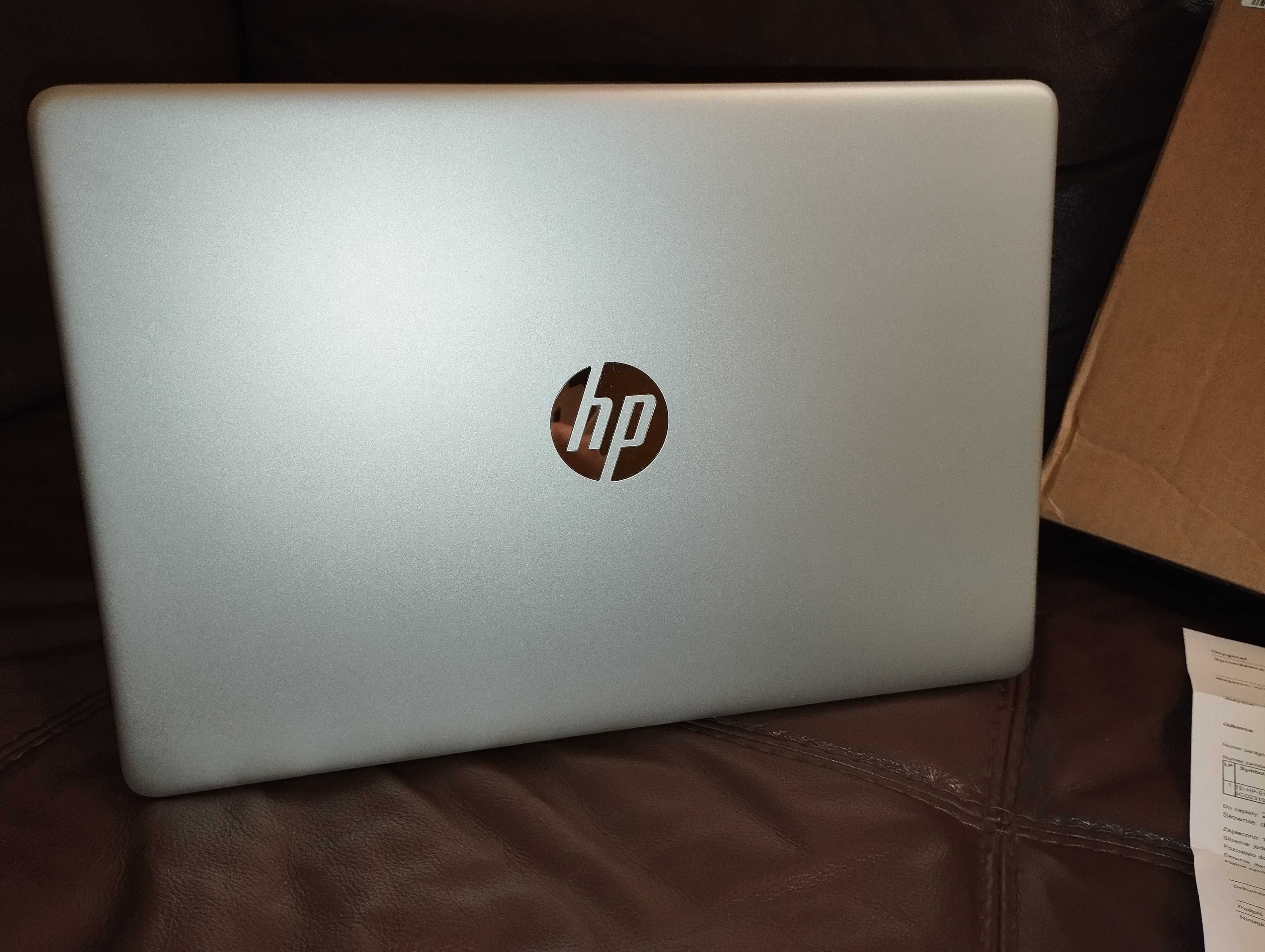 Laptop HP 15s-eq2470nw 15,6" AMD Ryzen 3 8 GB/512 GB, FHD
