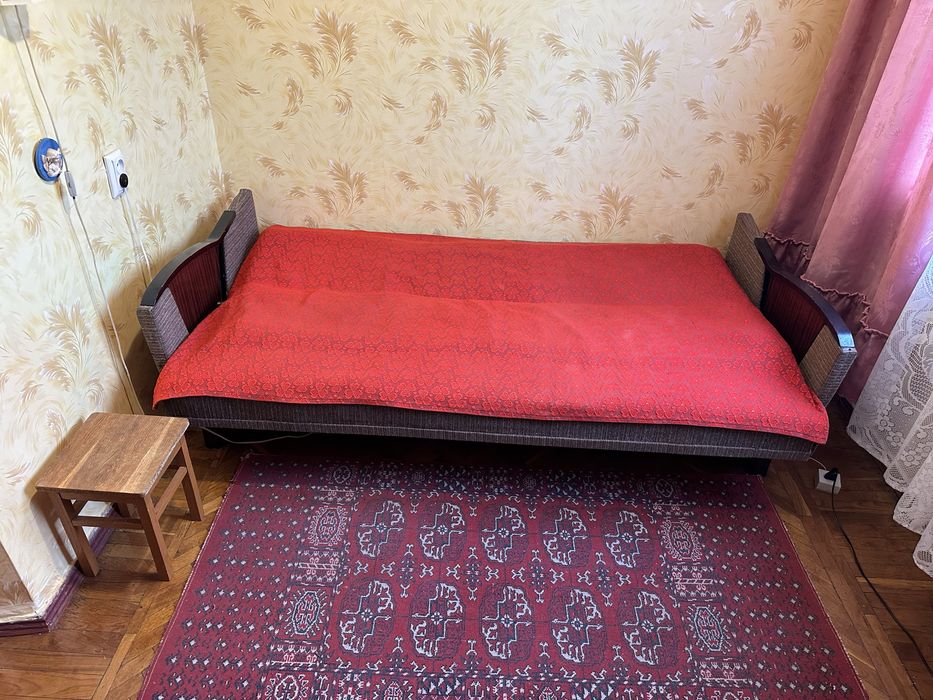 Оренда окремої кімнати для дівчини на Замості, Петроцентр. Варшавська