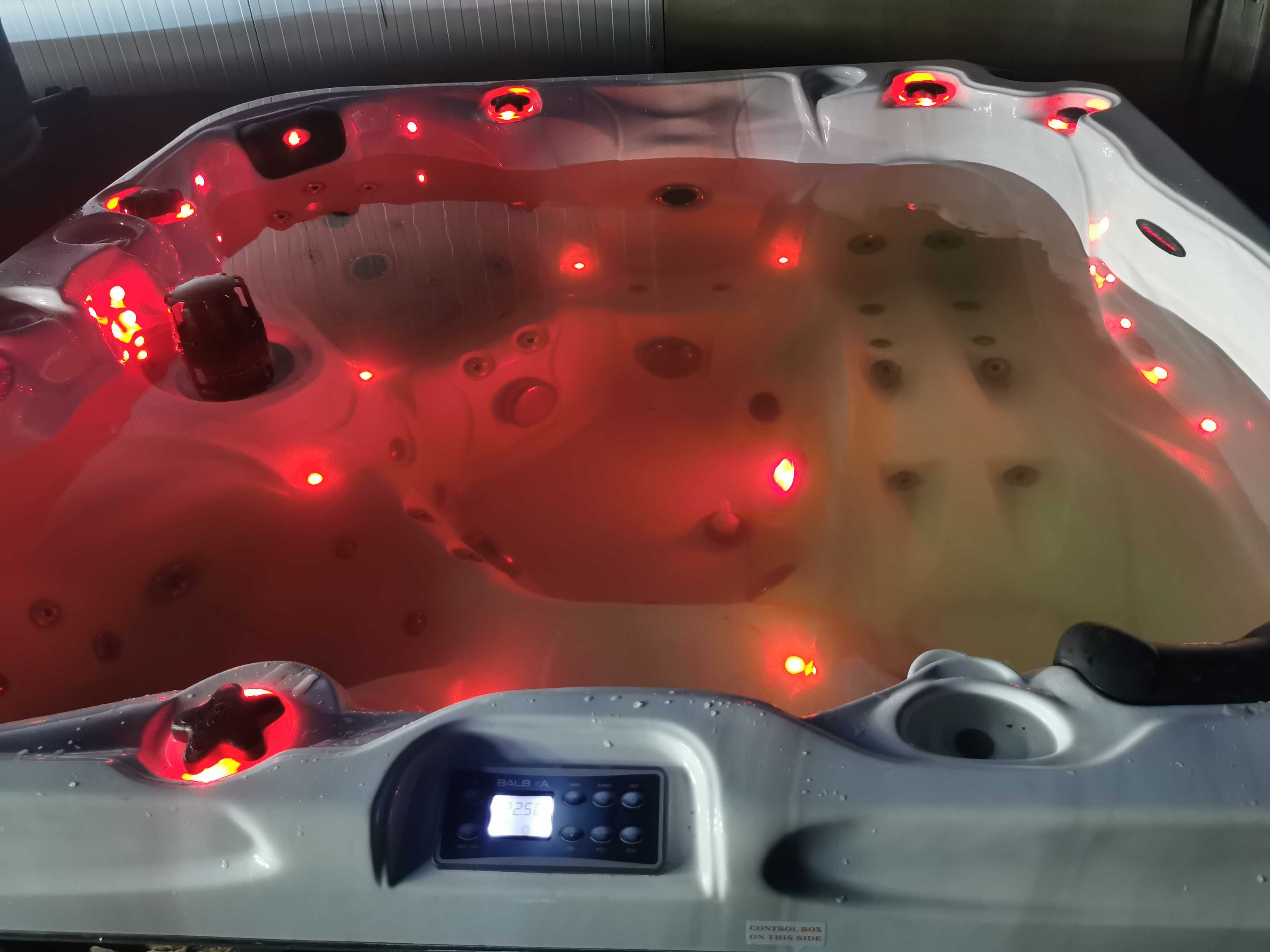 Jacuzzi Sundance Marin Balboa Geco Hotspring na bajerze Nowe i Używane