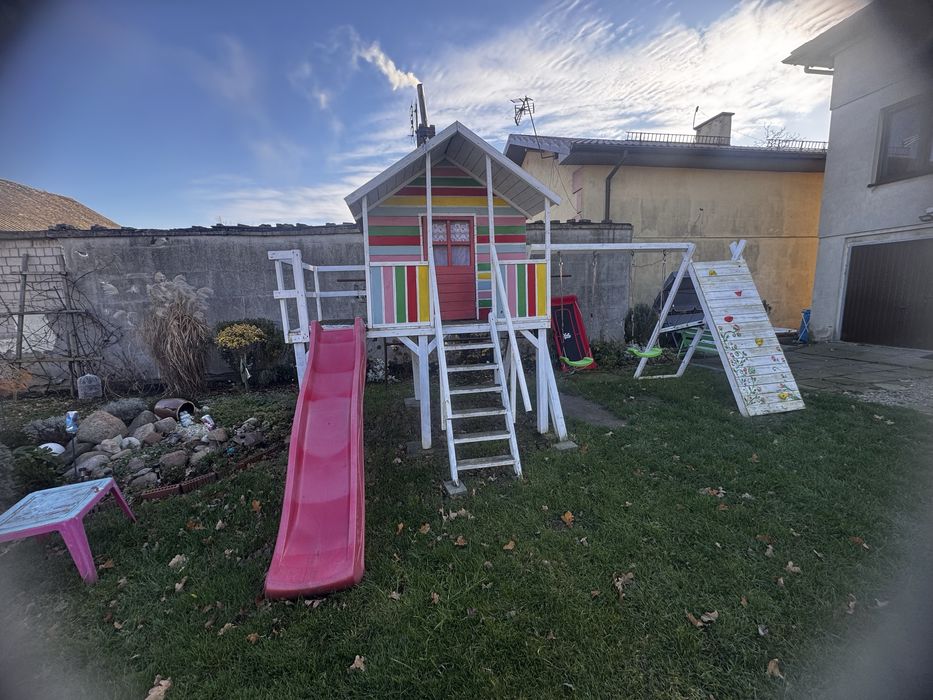 Sprzedam dom dla dzieci.