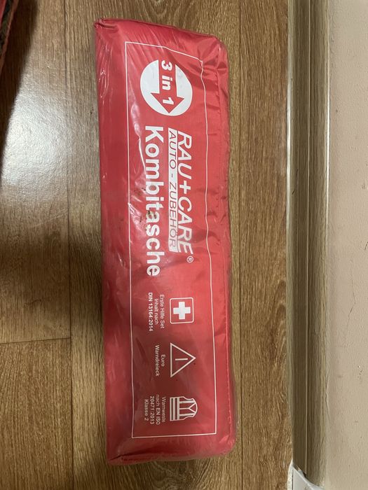 Аптечка автомобільна